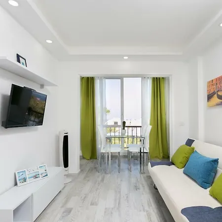 408 Enchanting El Dorado Accommodation, Sea View!